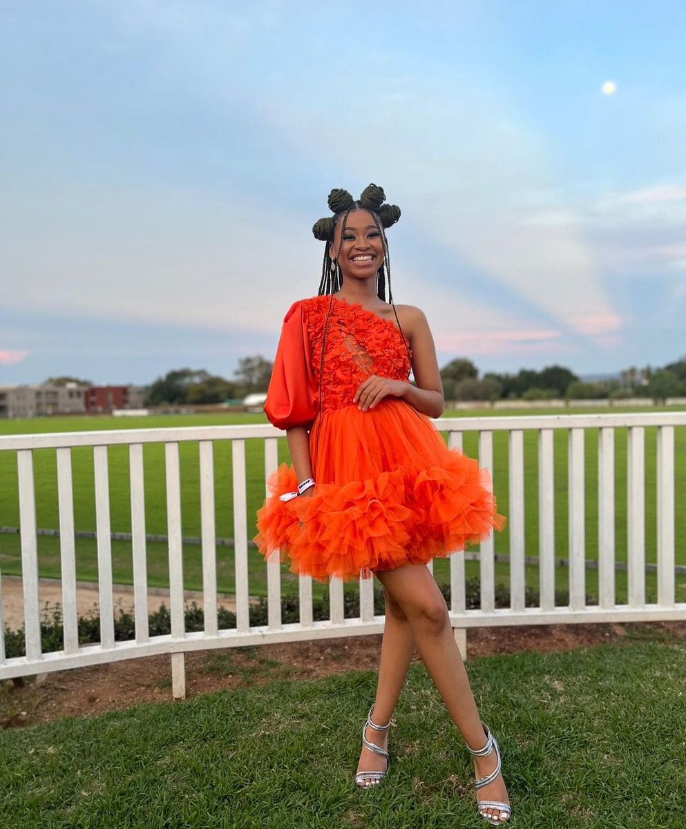 TomiRikhotso's tweet image. I love creating beautiful garments, and nothing makes me happier than seeing my clients feel amazing while wearing them. 🤍