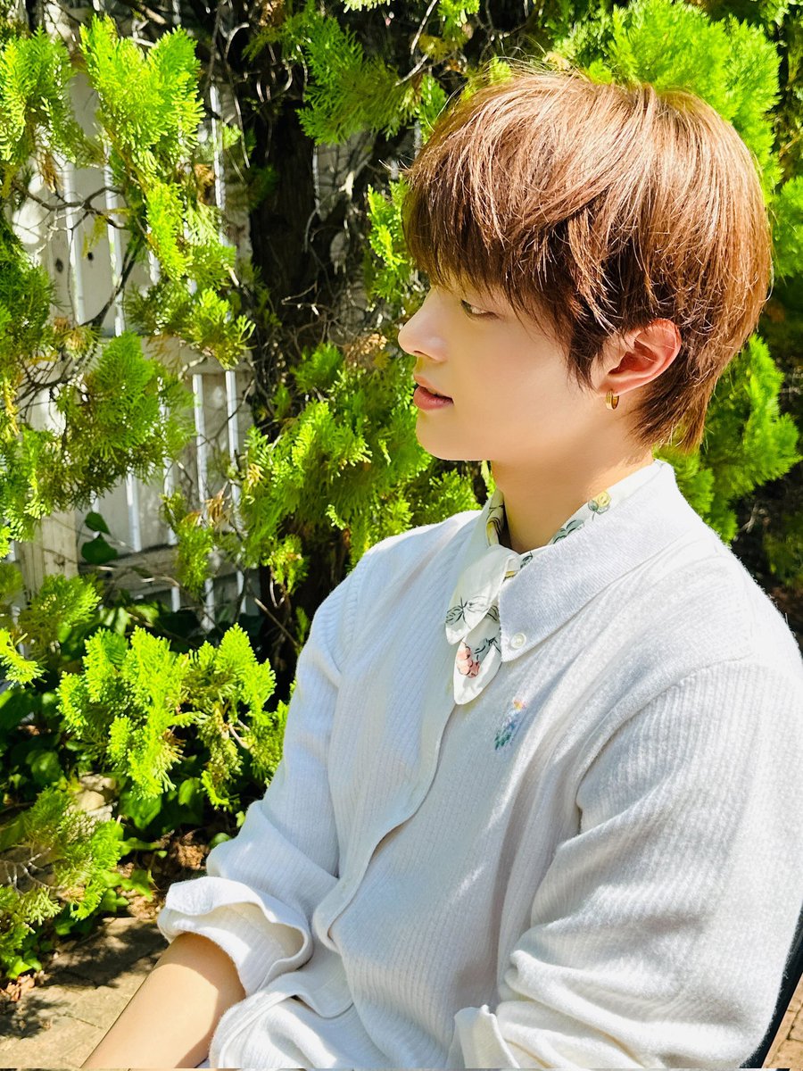 byunweejoo's tweet photo. Selamat datang ke &amp;TEAM CAFÉ 🍂 https://t.co/BXAbkaEDdv