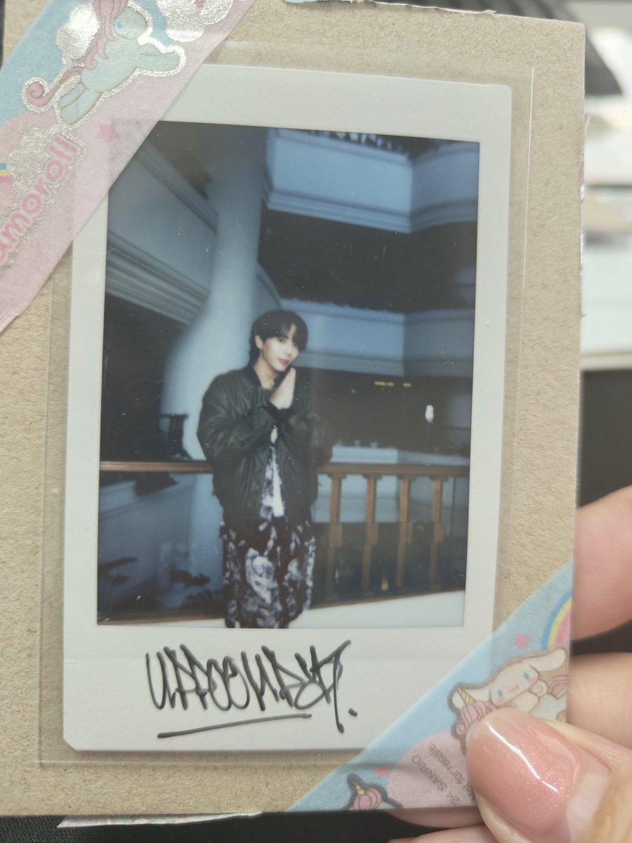 enfer_les's tweet photo. แพครูปมาดีมาก ใส่ซองกันกระแทก หุ้มจั่วแข็ง ทีมงานอยู่ในวงการเทรดการ์ดแน่เลย 🙏🏻🙏🏻
ฝากเพลง #โสดทำไม #WhySingle ไว้ในอ้อมใจทุกคนด้วยนะคะ 🙇🏻♀️🙇🏻♀️
#Uppoompat3rdSingle
#uppoompat
#Projext52
#JustUpArtist
#Up_WhySingle https://t.co/J5hYjRYpyT