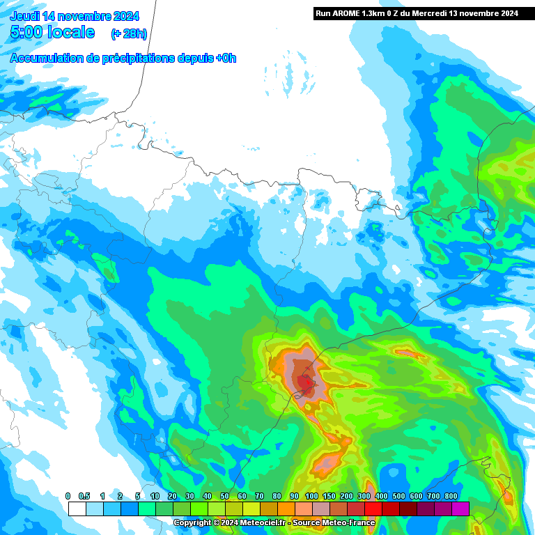 alexmegapc's tweet photo. ❌❌❌Molta Atenció les pròximes hores!! El model Arome0Z no ha rebaixat absolutament res, segueix mostrant entre el Baix Ebre i comarques del sud de Tarragona litrades de 100-150 litres d'acumulat, i molts punts amb 70 litres o més. Si observeu hi ha una convergència de vents bestial, que posa a tot drap la màquina convectiva topant amb l'aire fred que tenim en altura. Al llarg del matí la precipitació anirà de costa central a extrem sud i a partir de la tarda/vespre i primeres hores de la matinada quedarà restringida a l'extrem sud on seguirà acumulant litrades. Dijous a partir del matí les precipitacions pararien en tota CAT. #meteo
