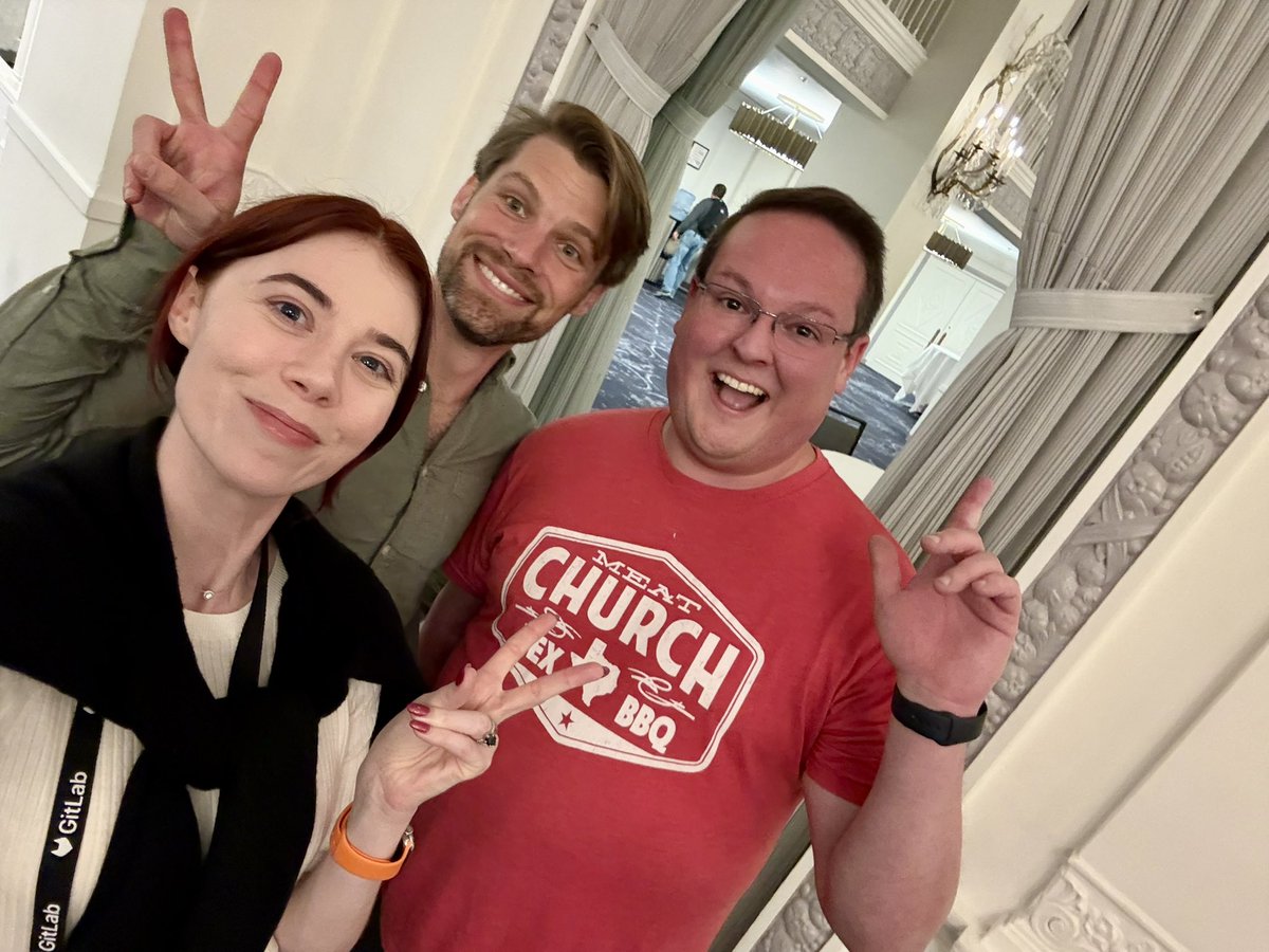 Rhiannon Payne 🌙 麗奈 tweet media