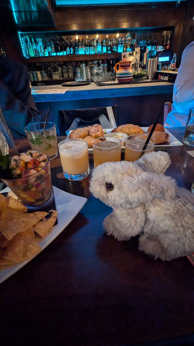 ElizabethBarko1's tweet image. Yet another opportunity for delectable food discovery. Tonight #Rocky joined fellow colleagues from @BCHNeuroRes at @havana1920. Daiquiri flight... crisp and refreshing!