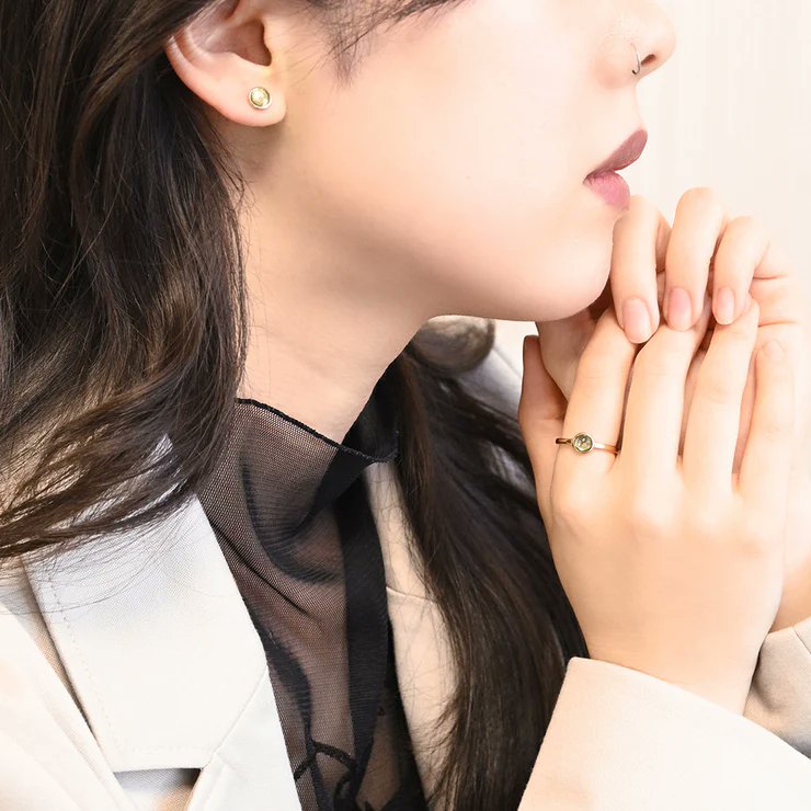 JOSSDROPS's tweet photo. つやっとした天然石が魅力的なリング💍
シンプルながら存在感があり手元の印象を華やかにしてくれます😌✨

※天然石のため商品には個体差があり、1点1点色や内包物や模様の出方が異なります。
#リング 
#金アレ
#金属アレルギー対策 https://t.co/B6KrsxFV4C