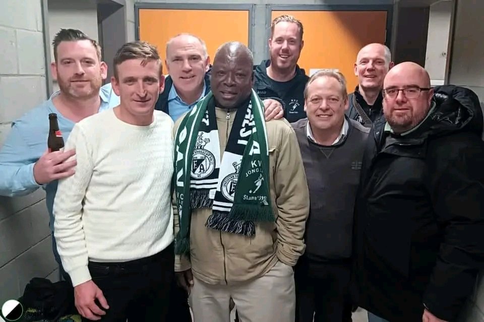 #dandarosports Zimbabwean football legend Moses Chunga recently visited Belgium, invited by his former club Eendracht Aalst Lede, where he played from 1988-1992.