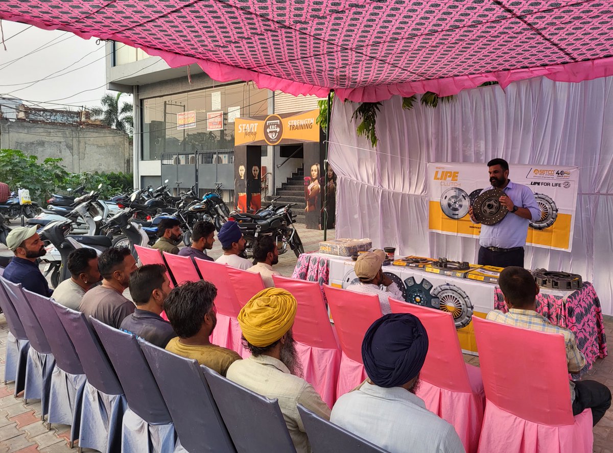SetcoAuto's tweet photo. At our Corner Meet in Khanna, mechanics united to experience the quality and performance of our Lipe Clutches and Allied Products. Together, we’re shifting gears toward success.
#SetcoAutoSystems #Leadersintruckparts #Clutchleaders #SetcoLipe https://t.co/K9xZqgI5NW