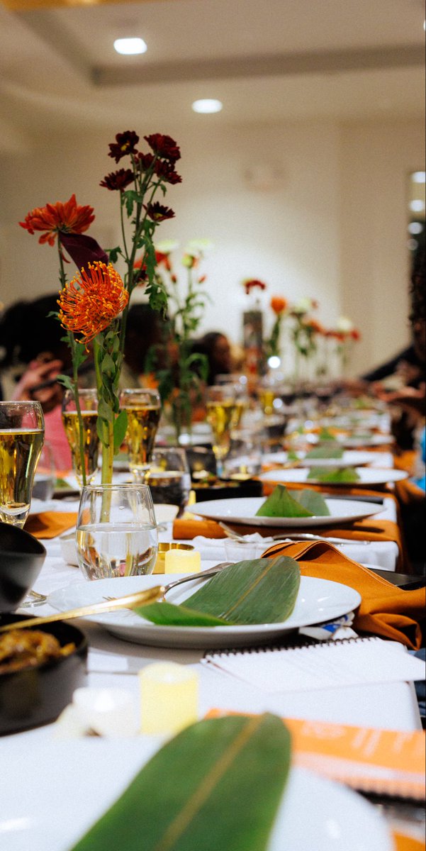 ASightOfA's tweet photo. Elevated dining 💐🍛 https://t.co/Rq8ZvKcuDz