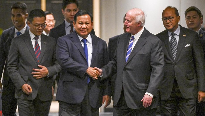 detikfinance's tweet photo. #Foto Presiden Prabowo Subianto melakukan pertemuan dengan anggota korporasi The United States Indonesia Society (Usindo). Pertemuan berlangsung di Washington DC, AS.
>> https://t.co/DDIvelEwMi
Foto: Antara Foto/Hafidz Mubarak A
#detikfinance #Prabowo #Usindo #AS https://t.co/nLJDS47Sz6