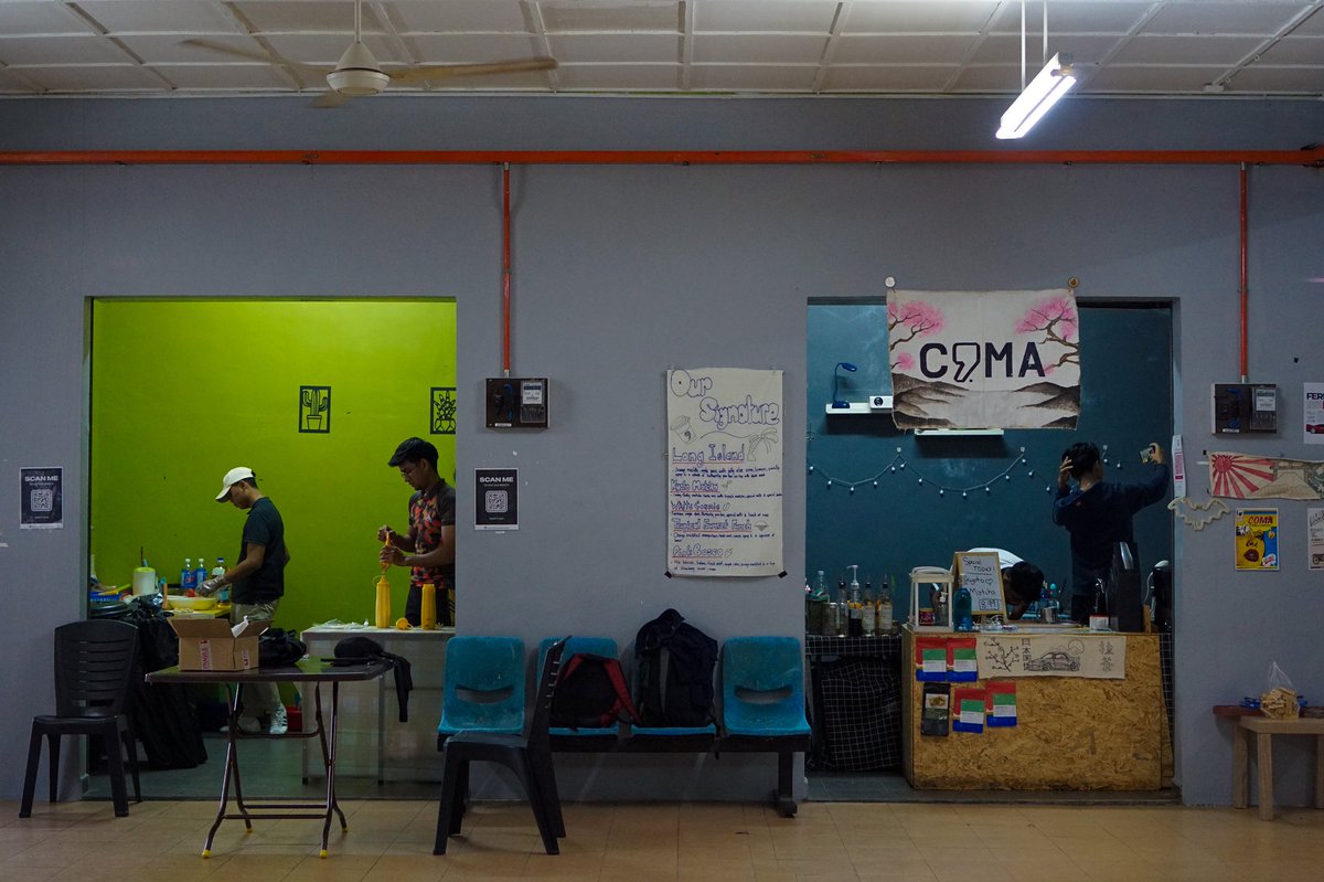 Sara4ls's tweet photo. Stalls like Co,Ma Coffee, Sweet Craves, and more that is organised by the students, opens daily from 6 p.m. to 11 p.m. and everyone is welcome. https://t.co/TpurMuIRj0