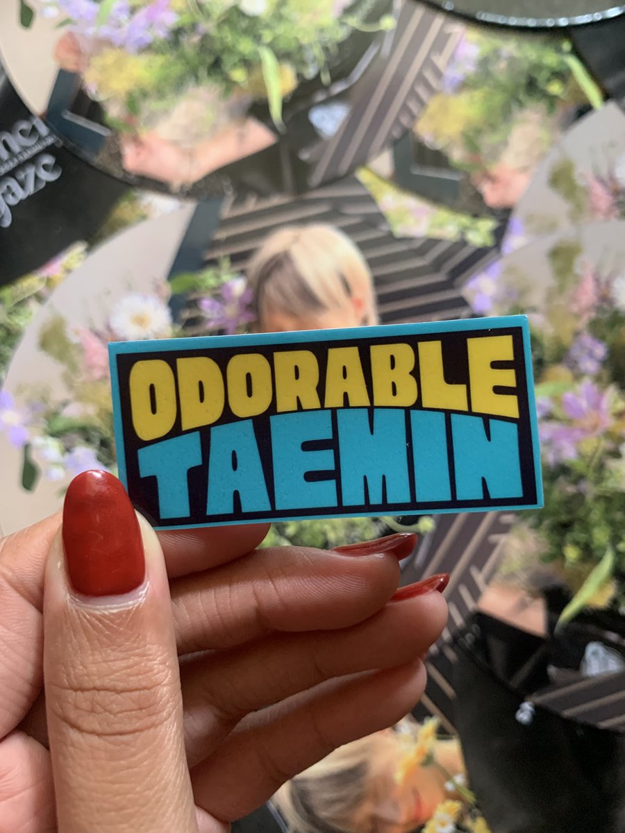 TAEMIN Ephemeral Gaze in Manila Fan Support ✨

I will be giving out limited pretty Taem round fans and odorable stickers on concert day! 🖤 See you all on Nov 24!🤍

#Ephemeral_Gaze_MNL