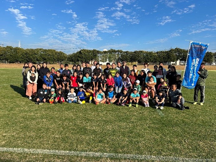 JapanRugbyMinna's tweet photo. 11/23（土・祝）第4回 #群馬県女子活動拠点事業
「ローズカップ＆合同練習会」参加者募集のお知らせ

詳細はこちら👇
https://t.co/LNJ4jZIe0W

安全に楽しめる初心者向けプログラムをご用意🌸

＼楕円球をもってトライしたい！／
という方はぜひこの機会にご参加ください😊

#女子ラグビー https://t.co/b0Y7odjDQ5