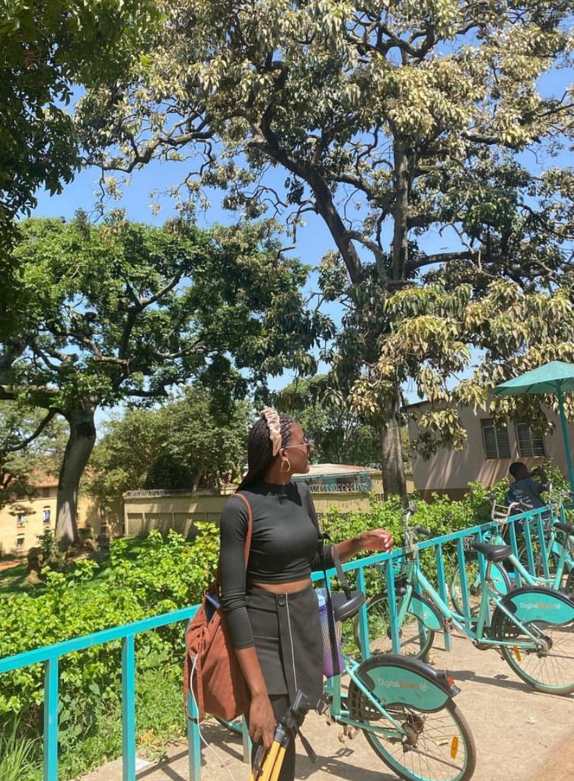 Looking back on the golden days with the beautiful logose❤️ on this beautiful wednesday morning. 
•
•
•
#makerereuniversity #mukstudent #digitalbikes #makerere   #kikoni #wandegeya