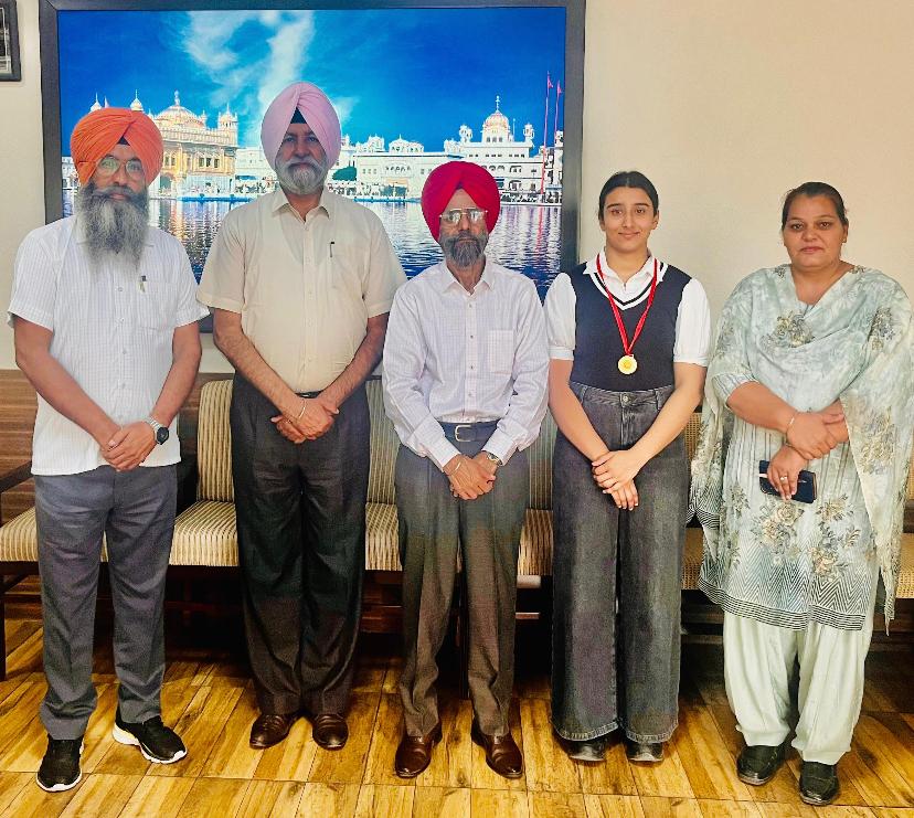 Proud Moments @ MGC

Khushpreet Kaur of B.A-1 Won Gold Medal 🥇 In Inter College Wrestling Tournament 🤼‍♀️