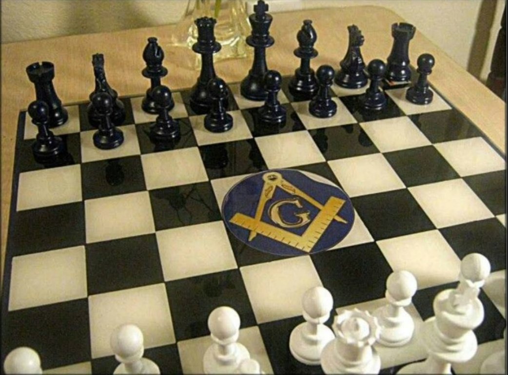 KarenUlrich_DID's tweet photo. #MKULTRAMindControl peeps, help me fill in some blanks. The chess board. Programming language, "do you want to play a game?" 

How is this "game" played? Where is it played? Aren't there children all over this board? Is it real or in our minds? It is terrifying. 

Your "piece" lands on a black square and you fall down thru the black square into Alice and Wonderland in the upside down. There is the sound of a bell and then what? 

What is the place with light green tiled walls? Where is it? Who are they?  It is so drugged out and blurry but #flashbacks are intense. #Targeting is sending me trigger words to my mind that induce "S"uicide and/or Spin programming.

I am discovering trip wires with word and number codes I send my #DID system to activate myself! This has not happened before. October thru December suck. HELP!