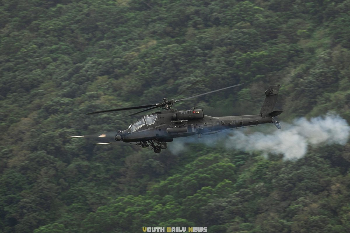 YDN_NEWS's tweet photo. 🇹🇼The Republic of China (Taiwan) Army(ROCA)’s 601st Aviation Brigade demonstrated solid training results at the Joint Operations Training Base as its AH-64E Apache fired Hydra-70 rockets.💥💥💥
#ROCArmy #Taiwan #AH64E #ApacheGuardian #BoeingDefense
Read more ⬇️
https://t.co/0YCtqGVUEw