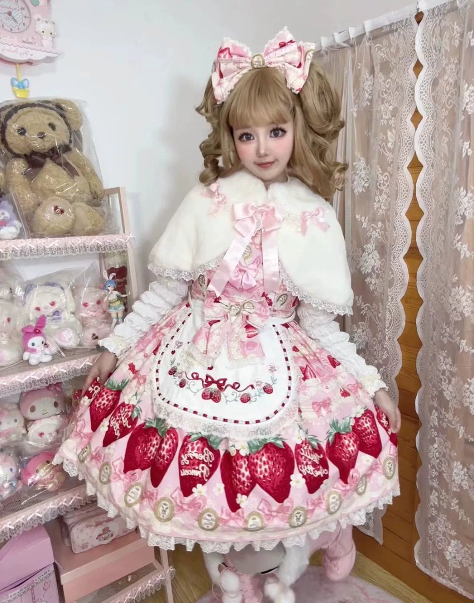 42lolita_'s tweet photo. This Lolita plush winter cape has 2 versions. If you like bunnies, then the one with a hood is definitely your best choice๐๐ฐโคโ
Price: from $25.99 to $28.99
Purchase link: https://t.co/8a3t02jt0h
#42lolita #lolitafashion #jfashion #lolitacape #wintercape #bunnycape https://t.co/RNTjb7DT7X