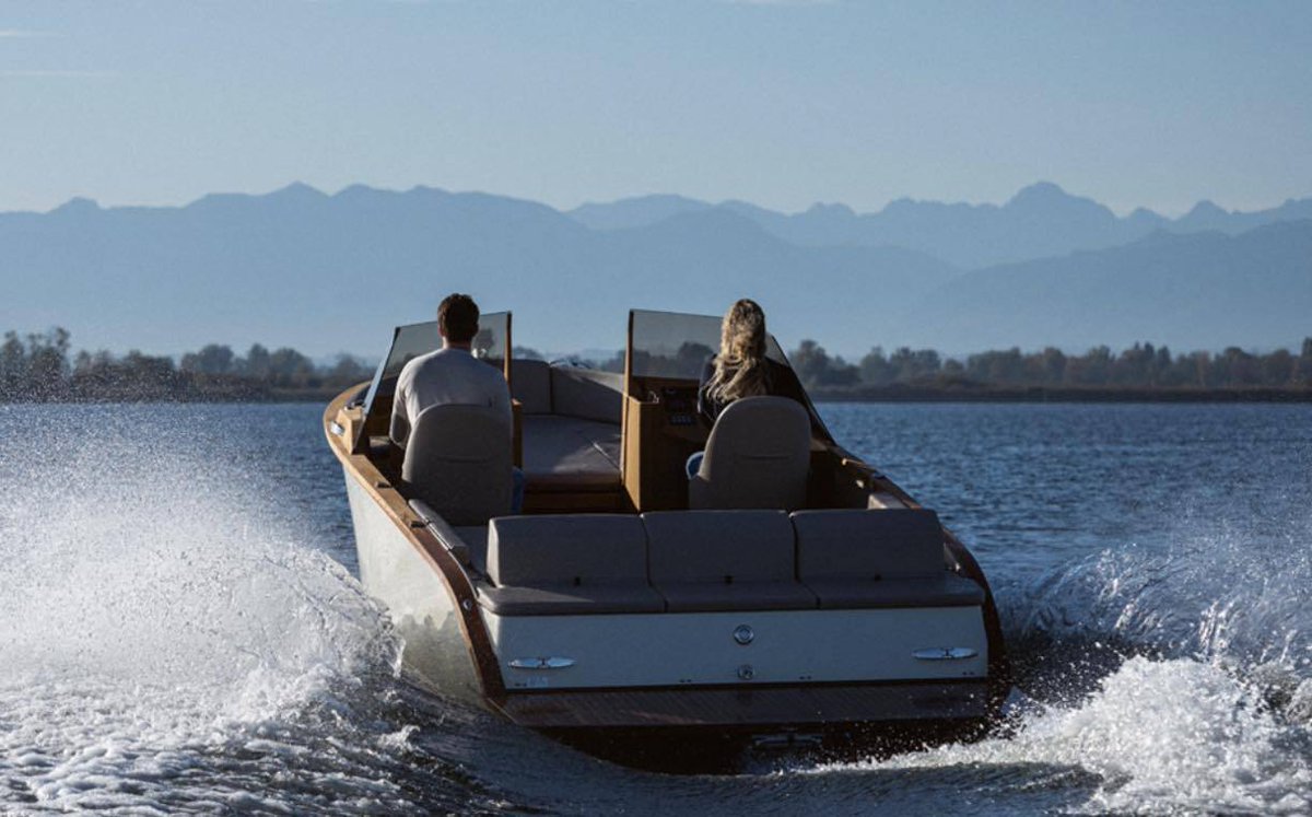ev2car's tweet photo. Proportion of electric boats used for recreation is now estimated at 2.5 percent of the total, compared to less than one percent three years ago. The post Electric boats now make up 2.5 pct of all leisure boats on German lakes and rivers appeared first on The Driven. https://t.co/vpDYLV10DI