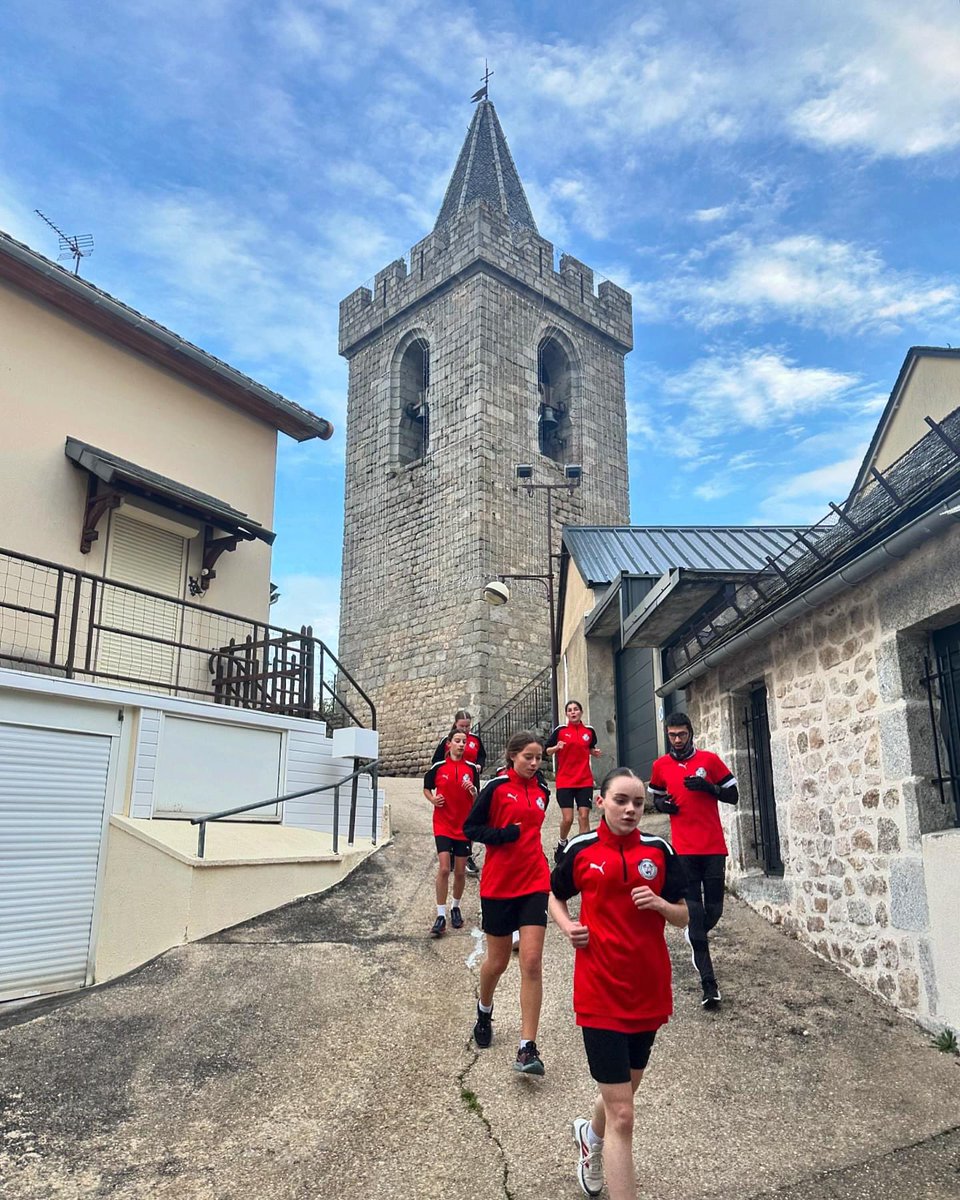 #MercrediPhoto 📸🔥

Running sous le clocher !

<a href="/stchelydapcher/">Saint Chély d'Apcher</a> 
#jsphautelozere #saintchelydapcher #jsp #jeunessapeurspompiers #jspdefrance #sapeurpompier #pompier #sdis48 #lozère