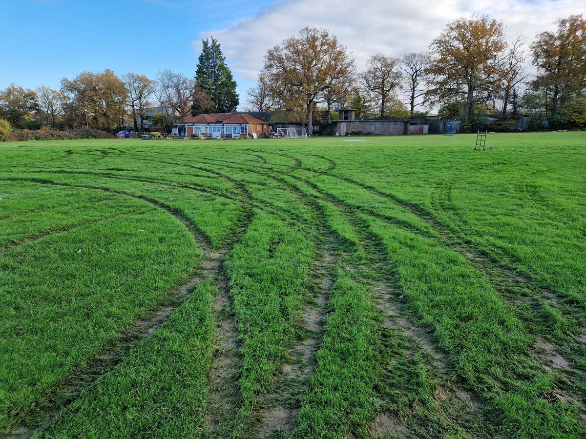 😡 yet again we have been hit by someone who thinks it funny to drive their 4x4 smashing through a fence and causing extensive damage to our pitches. This is sickening. Our volunteers work hard on the pitches, ruined by a scum bag. Ruined for youth and senior players alike.