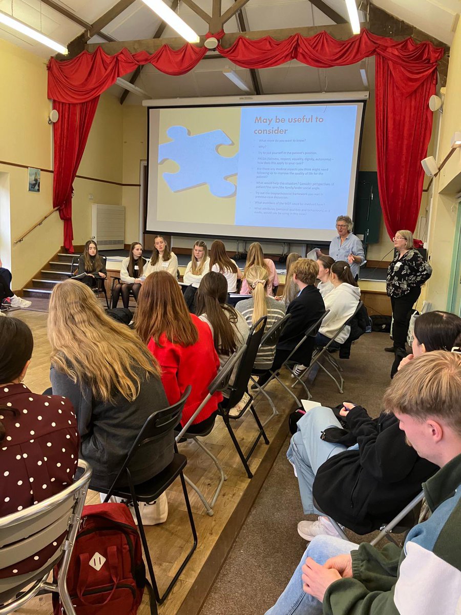 KHS6thForm's tweet photo. Yesterday three potential medical students spent time at a local GP surgery gaining insight into the application process, interviews and care based learning. https://t.co/NVdN6hteH8
