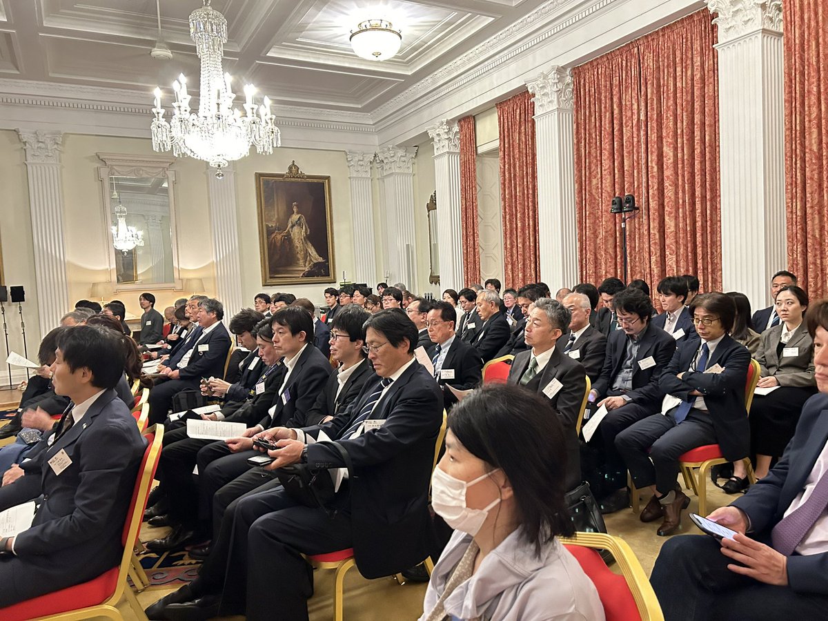 Siôn Charles tweet media