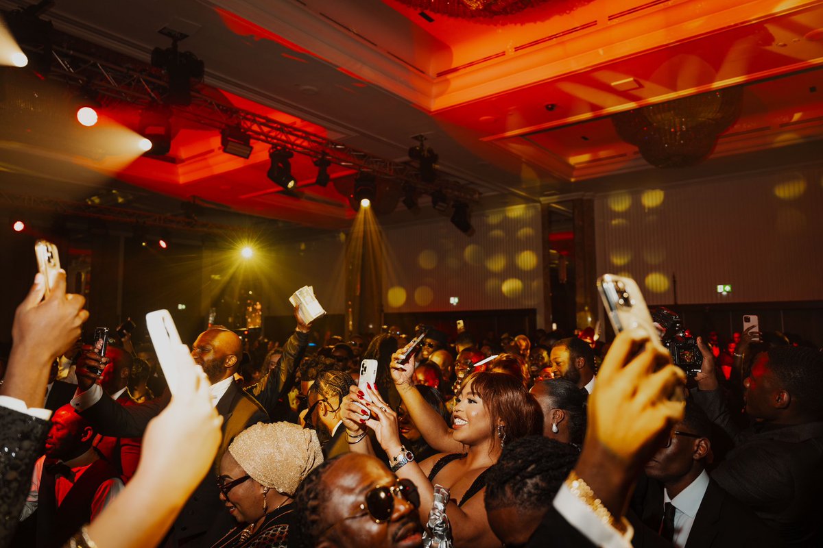 thewonline's tweet photo. Over 1,000 guests joined us for a night that exuded elegance and exclusivity as we unveiled our latest issue. A five-course dinner by renowned chefs set the stage, with a breathtaking dessert garden curated by our food editor, T Simone. https://t.co/kS5xr3Jt0N
