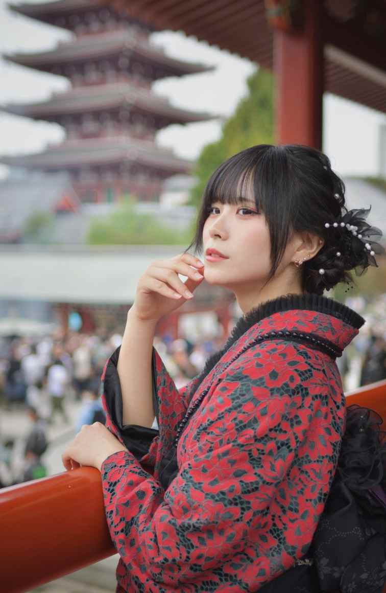 Who’s causing a stir? It’s Joanna Kühne!