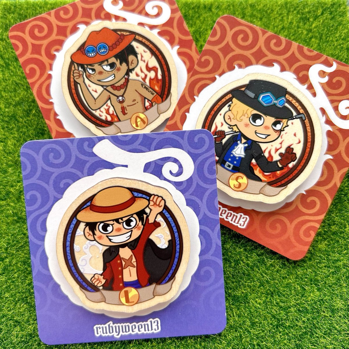 rubyween13's tweet photo. ✨ RTs very appreciated! ✨

online sh0p is open until december 6th with lots of #OnePiece merch like my #Zosan animal keychains, plus some #vtuber and #JujutsuKaisen stuff too! 💜

l1nk in bio and in the replies! ⤵️ https://t.co/vyHQXXhUrv