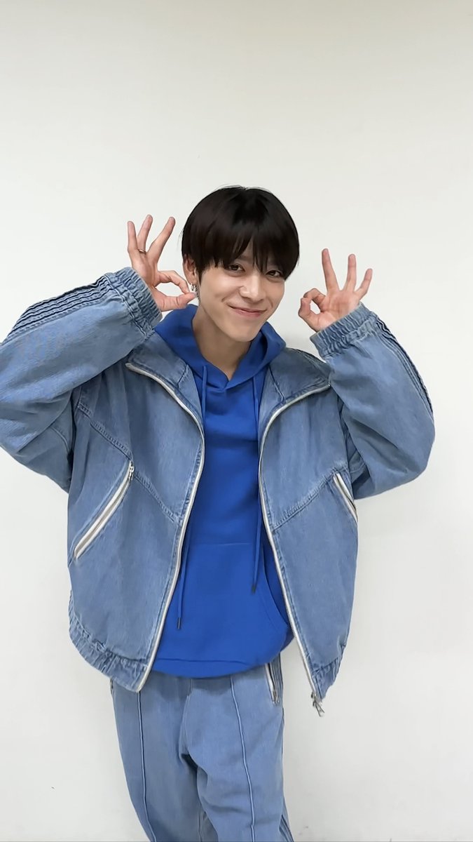 ⠀｢because｣の手振り動画 ⋱松島聡 ver.を公開中🌙⋰ 松島が考案した