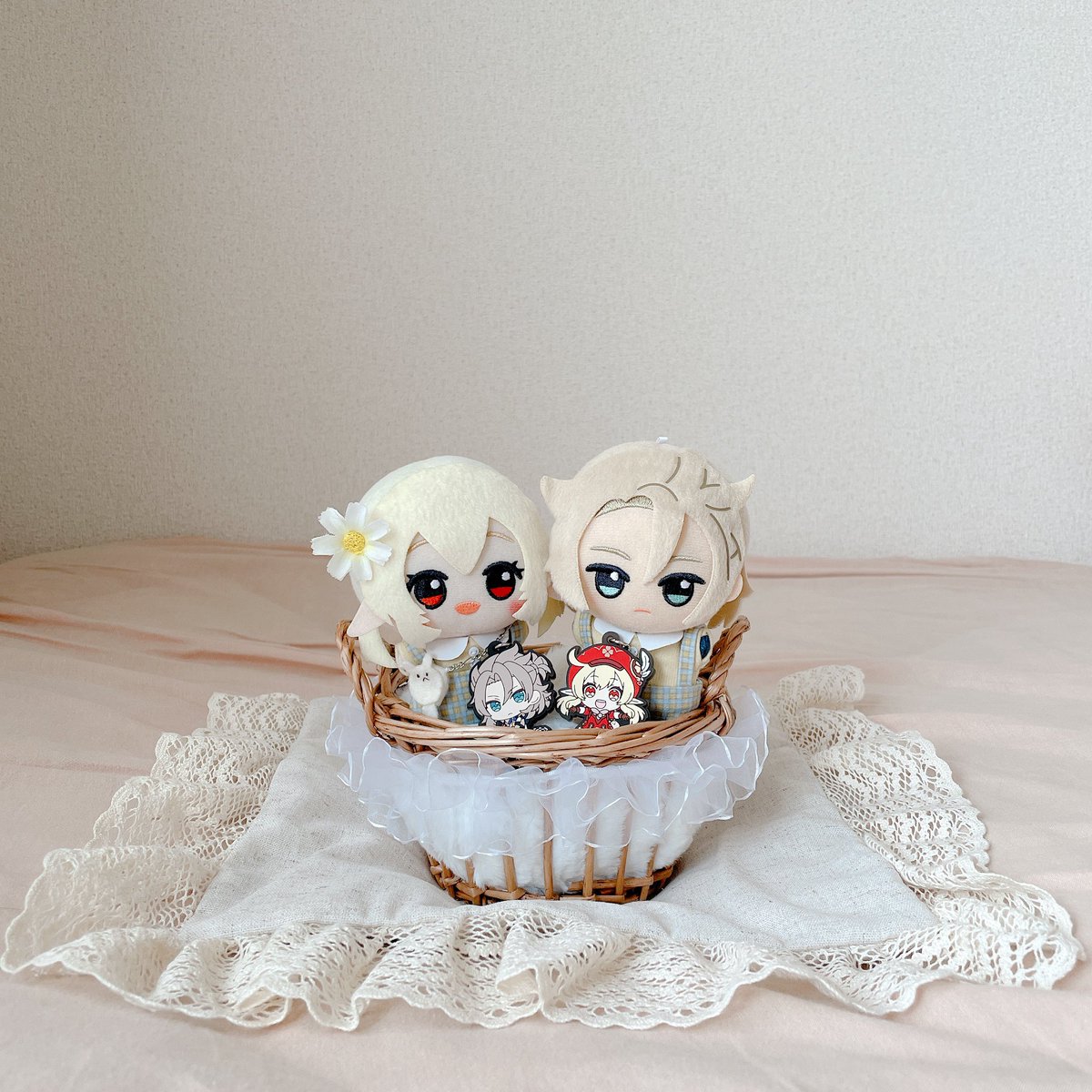 なかなか更新できておらず申し訳無いのですが、変わらずフォローして下さっていたり、見てくださったりして頂けてとても嬉しいです💐ありがとうございます。 また落ち着いたら我が家のアルクレちゃんの日常を投稿していこうと思います。
しばらく様子見つつの対応はなりますがよろしくお願いします！