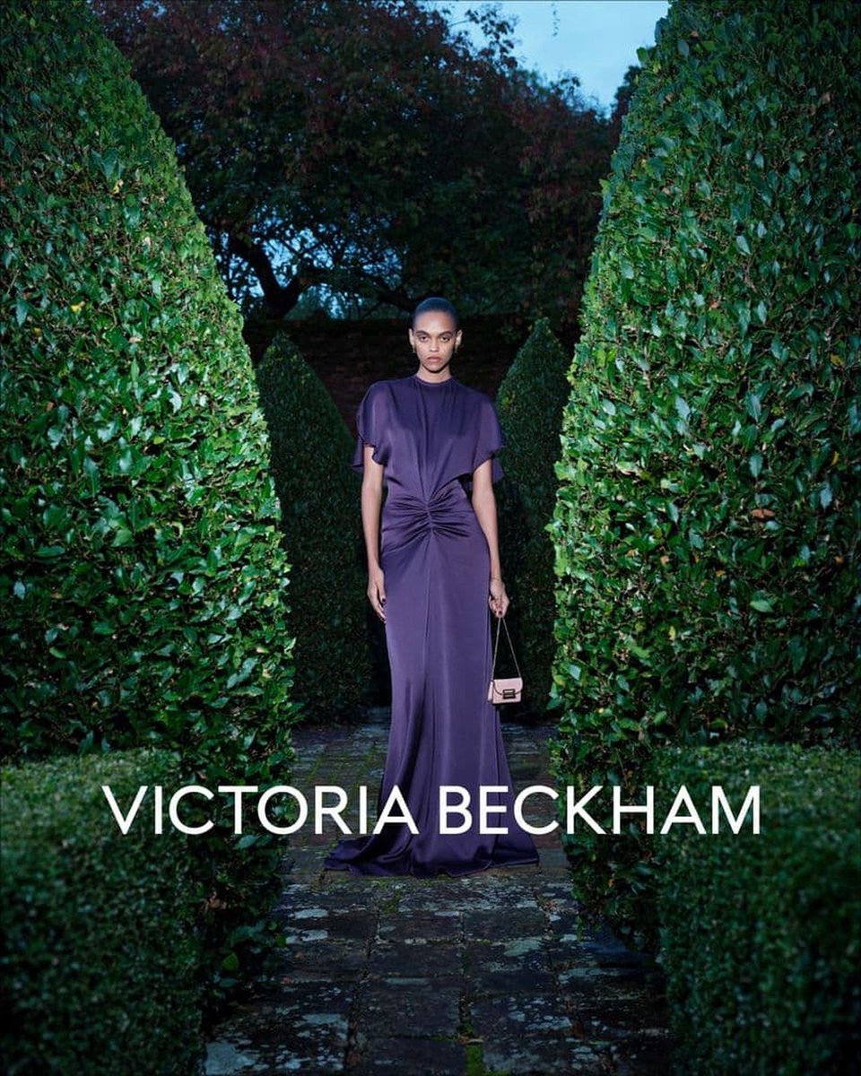 kendam_com's tweet image. Victoria Beckham Holiday 2024 Campaign shot by Jonathan Frantini kendam.com/news/campaigns…

#VictoriaBeckham #Holiday2024 #Campaigns #Fashion #Kendam