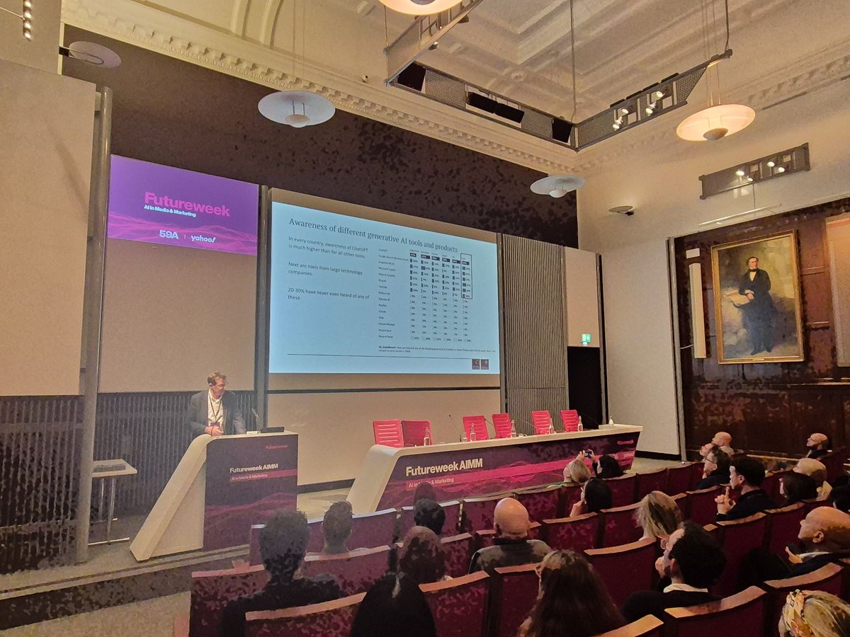 videoweek's tweet image. Nic Newman, @risj_oxford joined us at FutureWeekAIMM to discuss the challenges and opportunities for journalism with generative AI.

#FWAIMM24 #FutureWeekAIMM #Media #AI #Advertising