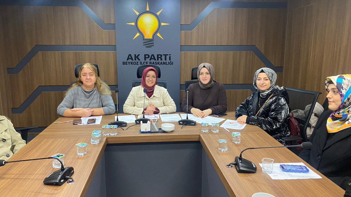 akkadinbeykoz's tweet photo. Başkanımız @gaye_zayf başkanlığında, Yönetim Kurulu ve Mahalle Başkanları ortak istişare toplantımızı gerçekleştirdik. https://t.co/vFD9fauvoq