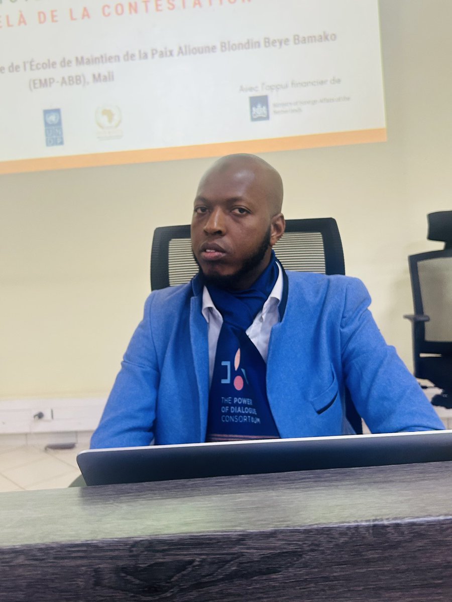 [Forum Régional des Jeunes ]

« Il faut une éducation numérique pour les jeunes » Fara Ndiaye (Sénégal) 

#forumdelajeunesse #bamako2024 #powerofdialogue