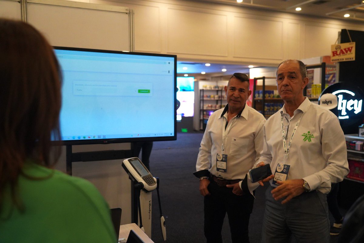 johnalbeirogir's tweet photo. ¡Iniciamos el Congreso Mundial de Cannabis Medicinal!, en el marco de Expomedeweed 2024, desde el SENA Regional Antioquia resaltamos 10 años acompañando procesos relacionados con el cannabis medicinal.
En los últimos 5 años, hemos formado a 705 personas de ese sector. https://t.co/9PHvnVgEpU