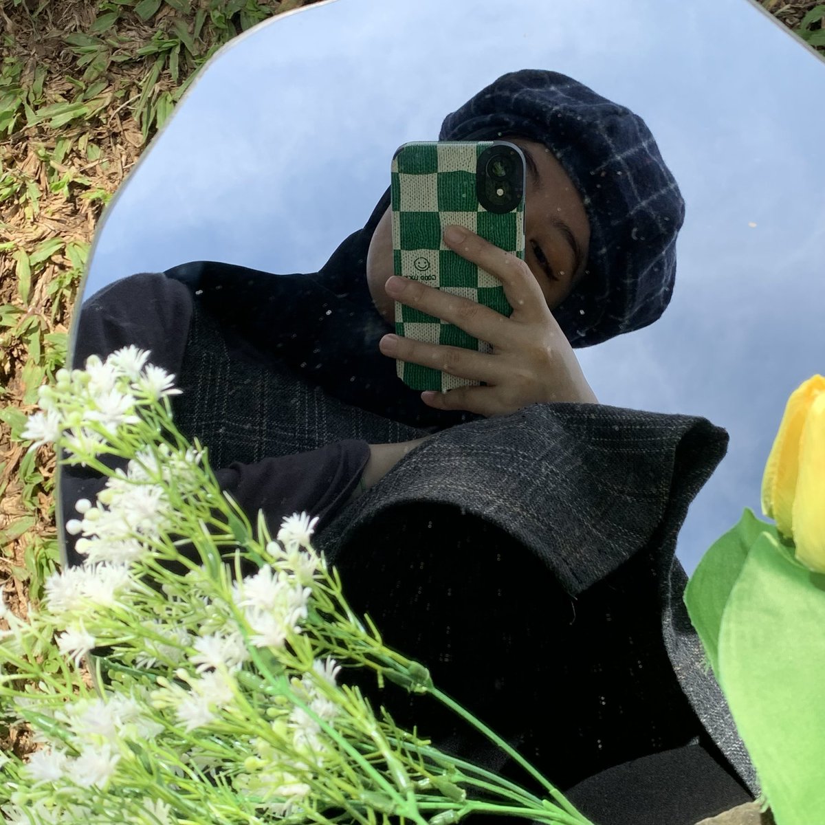 saphelune_'s tweet photo. Hi teman-teman, kalau ada yg liat iphone xr pake case persis kaya gini feel free to contact me yah, warna handphonenya merah. Lokasi terakhir di sekitar pasar senen, thank youu https://t.co/tHDGBbLDVT