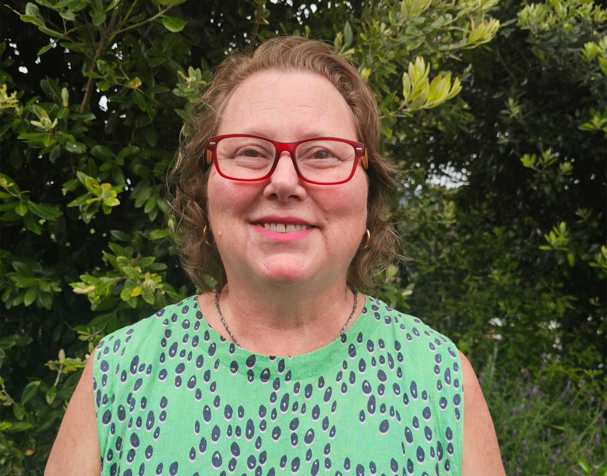 MyrmecolNews's tweet image. In the interview "Interview with a Myrmecologist in New Zealand", Monica Gruber talks about herself and tells us about her research on invasive species control in the Pacific Islands. 
#invasive #pests #interview #Pacific #islands