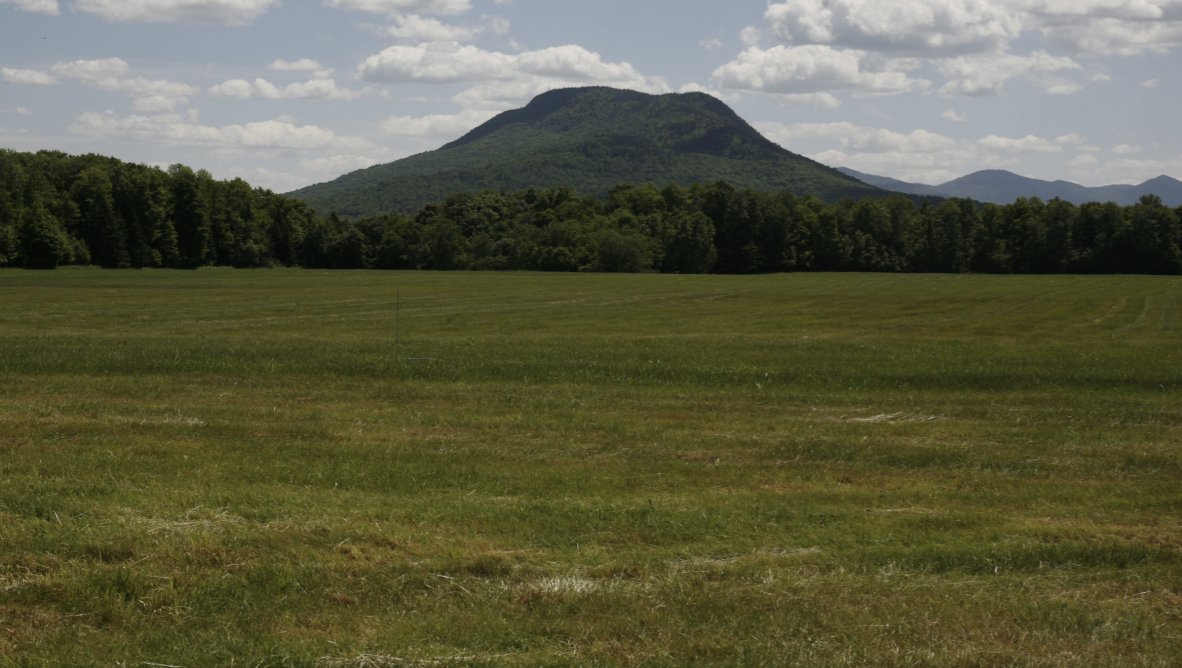 We think a lot about the land beneath our feet. Our trials farm, located outside the town of Hyde Park, Vermont, tells a 15,000+ year-old story. Once the site of a 300-acre glacial lake, it's now a perfectly flat piece of well-drained farmland atop a large aquifer.