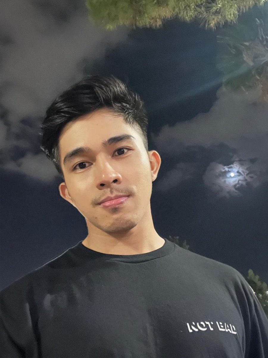 sebastiansy17's tweet photo. Tara, coffee? ☕️ https://t.co/qvTj3PqK8Q