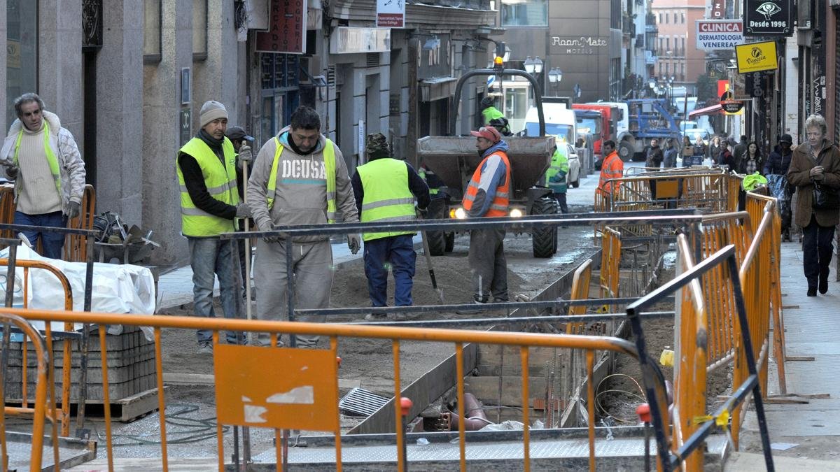 ⏩Consideramos necesario se faciliten los procedimientos de #reagrupaciónfamiliar para familiares que vivan en el extranjero que puedan servir de soporte vital en la reconstrucción de sus vidas truncadas por el desastre #InfoDANA <a href="/ccoopv/">CCOO País Valencià</a> 

📸vía @tania_castro_photo (Instagram)