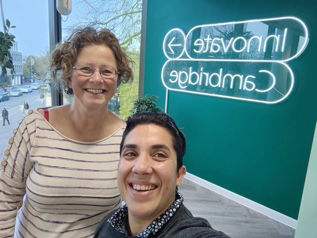 tinynerdster's tweet image. Popped into &quot;the glasshouse&quot; this morning - a wonderful space set up by @InnovateCambs 
Look who I bumped into?!
Obviously Jenny Hirst, who leads the #accelerateBabraham program.
Lots of other cool folk too. Excited what this can become!
#cambridgelifesciences  #cambridgetech