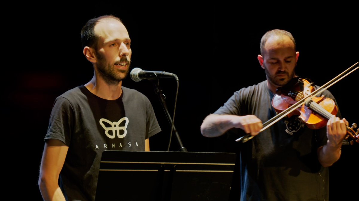 Biharko programan Itinerantzian izeneko bertso sorta izango dugu entzungai. Xabat Galletebeitia bertsolariak sortua eta Manex Pagola musikariak musikatua, ez galdu!