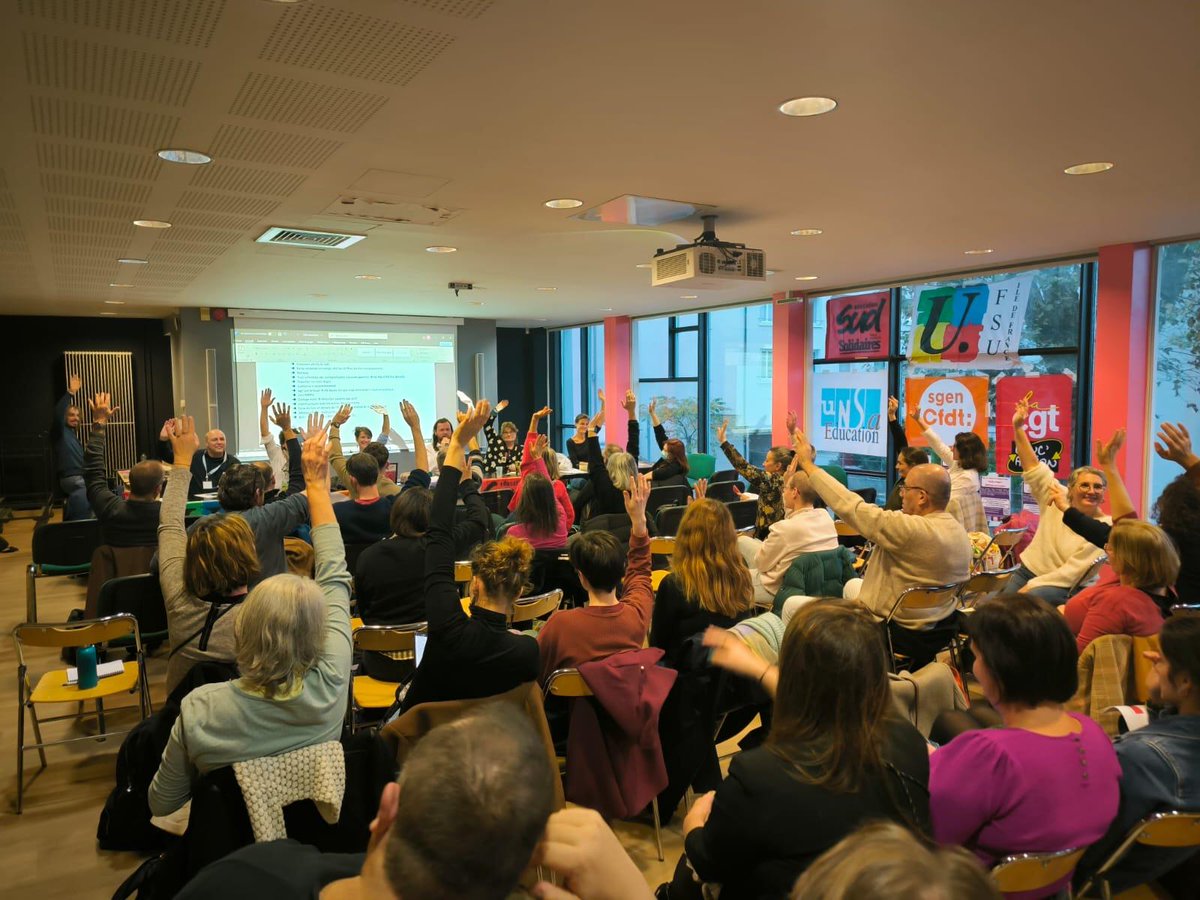 Classes surchargées, manque de personnel, maltraitance institutionnelle, bâti scolaire vétuste... En IDF, comme dans toute la France, on manque de tout.
100 personnes réunies aujourd'hui autour des Etats Généraux de l'Education pour construire un autre projet pour l'école.