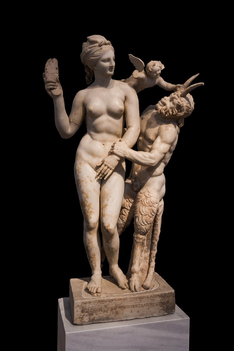 Escultura helenística "Afrodita, Pan y Eros" 
Esta obra, caracterizada por su dinamismo y sensualidad, rompe con los cánones estéticos clásicos y refleja un cambio en la percepción de la divinidad.
#arte #elcaminodeltalento #monstruoscreativos #escultura