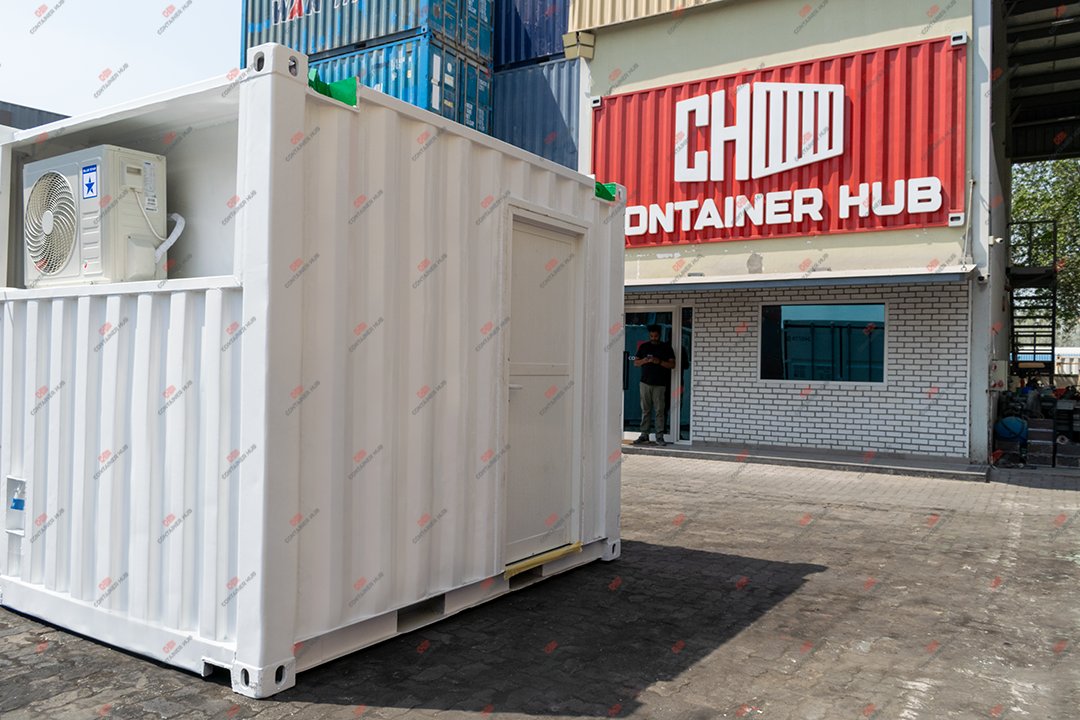 container_hub's tweet photo. 10ft DNV used &amp; brand new shipping containers for sale- choose the best option for your next project! Contact us to find the right fit for your needs!
☎️+971 55 732 8779
#UsedShippingcontainersforsale
#ContainerModificationsDubai
#ContainerTradingCompany
#20ftshippingcontainers https://t.co/S8w5ApNy7Z
