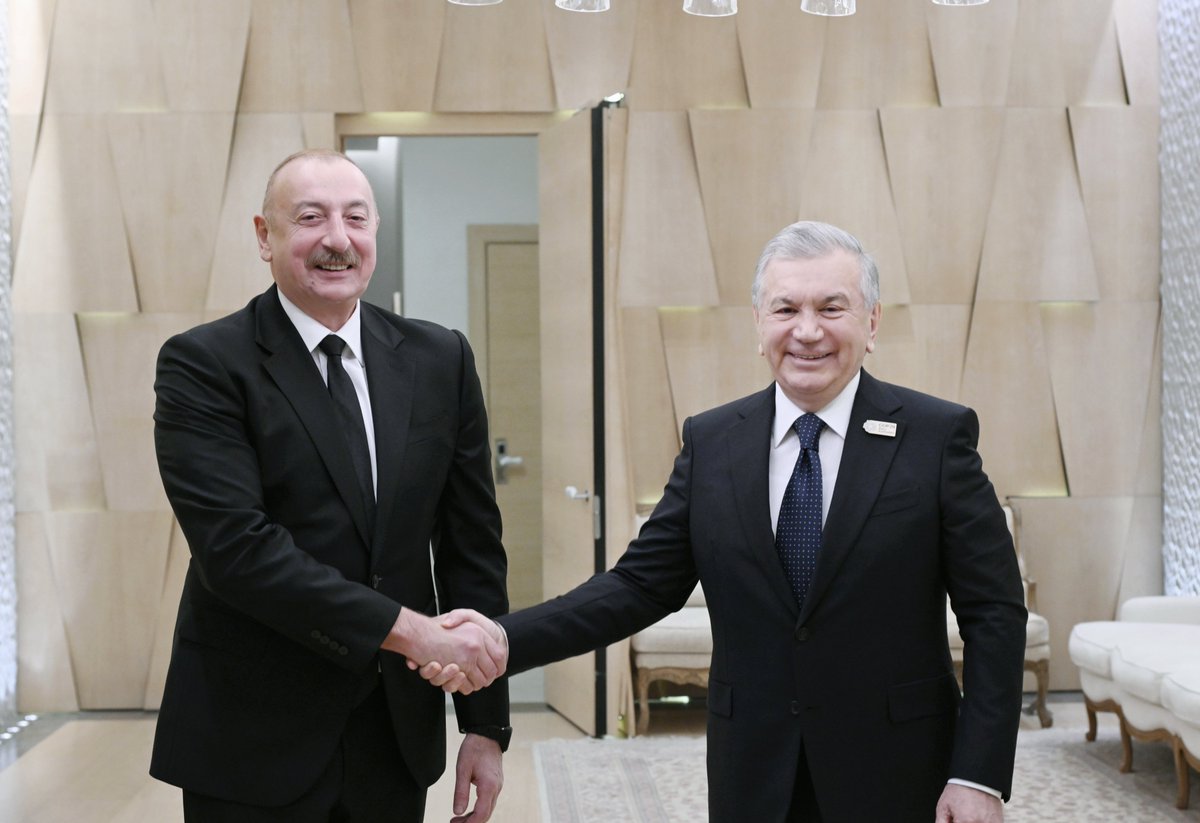 presidentaz's tweet photo. Baku hosted trilateral meeting between Presidents of Azerbaijan, Kazakhstan, and Uzbekistan

https://t.co/PYIScJc9lA

#COP29 #COP29Azerbaijan https://t.co/T3HMW4OFVm