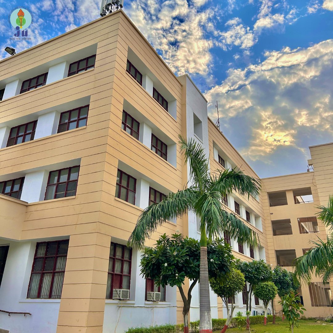 juaonline's tweet photo. Step Into a World Where Innovation Meets Nature! 🌱
#JaypeeUniversity #InnovationMeetsNature #GreenCampus #AcademicExcellence #SustainableFuture #StudentLife #InspiringEnvironment #JUA https://t.co/rc6IFDNtWW