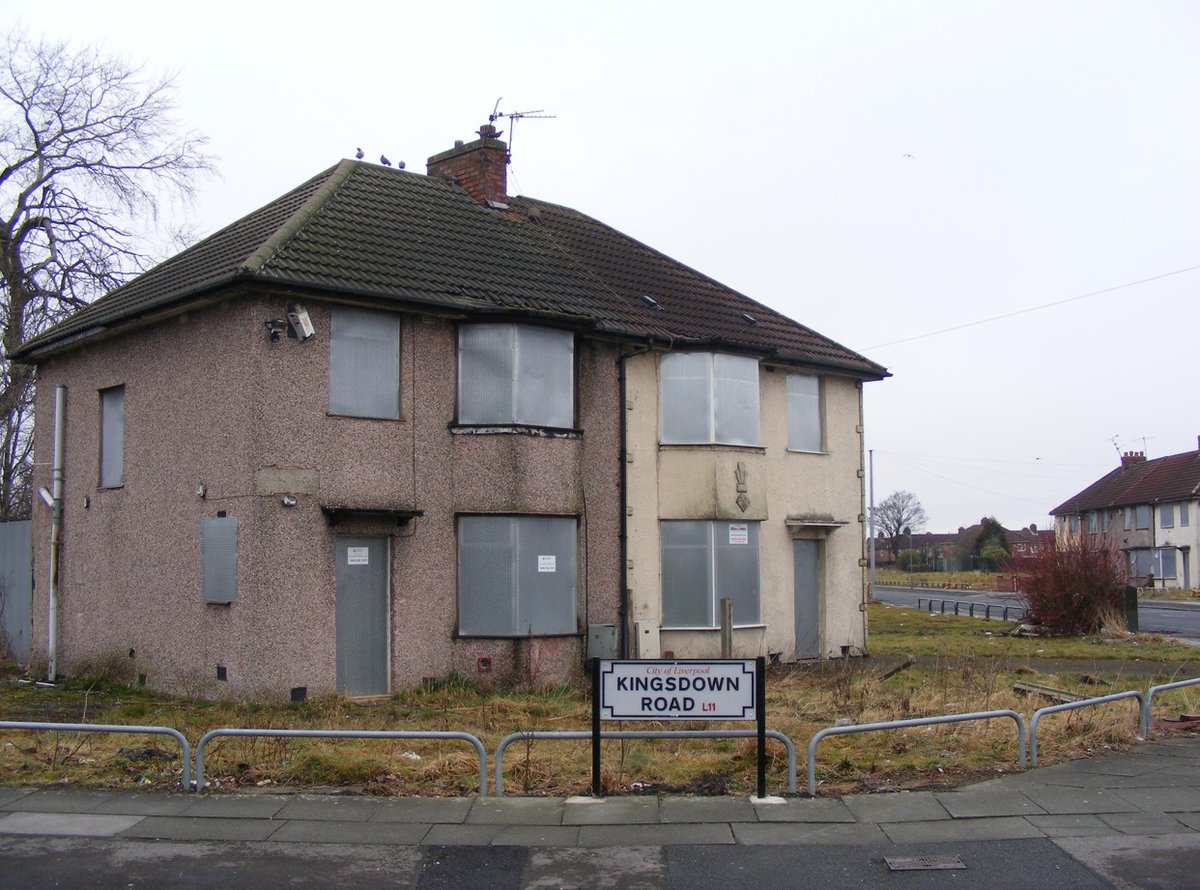 MunicipalDreams's tweet photo. New on Substack, my second post on the Norris Green Estate in Liverpool, looking at how the estate has evolved since the 1970s and the brave new world of social housing that we now inhabit:
https://t.co/38FHa6AK7z https://t.co/WZmExuK1fe