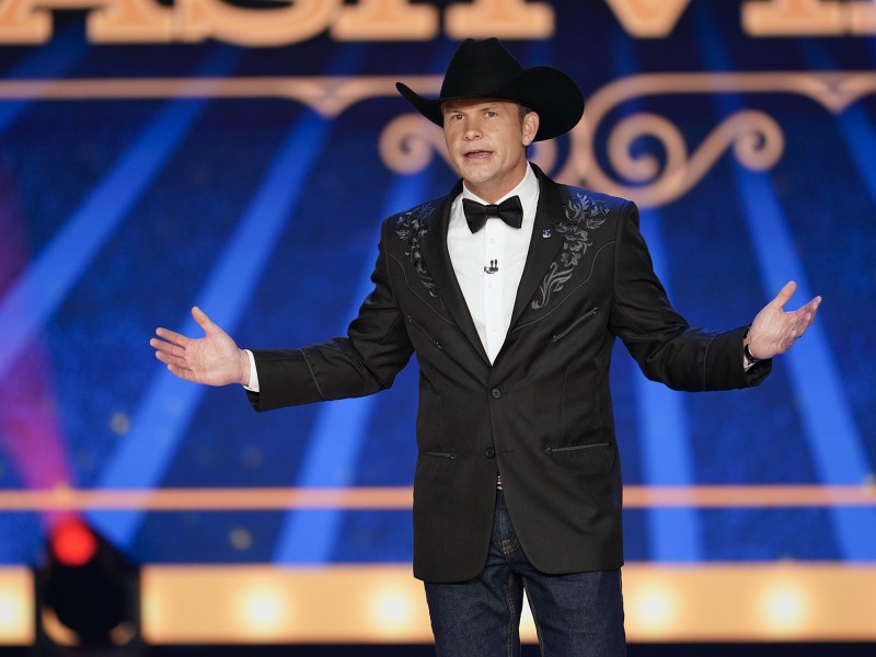 Trump kiest Fox-presentator als nieuwe minister van Defensie dlvr.it/TG8c5H