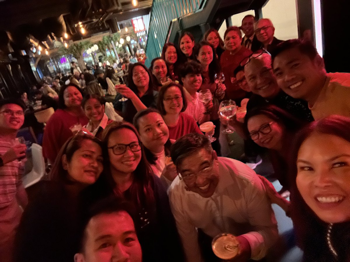 Filipino Senior Nurses Alliance UK (@fsna_uk) on Twitter photo More from our end-of-year meeting:
A heartfelt celebration honouring our two CNOs <a href="/GoalsOlivers/">OliversLifeGoals</a> & <a href="/edmundtabay/">Edmund Tabay</a>🥳!!
In our simple yet meaningful way, we recognised their leadership, dedication & impact they’re making & 🥂 to continued inspiration & progress together!
#FSNAUK More from our end-of-year meeting:
A heartfelt celebration honouring our two CNOs <a href="/GoalsOlivers/">OliversLifeGoals</a> & <a href="/edmundtabay/">Edmund Tabay</a>🥳!!
In our simple yet meaningful way, we recognised their leadership, dedication & impact they’re making & 🥂 to continued inspiration & progress together!
#FSNAUK