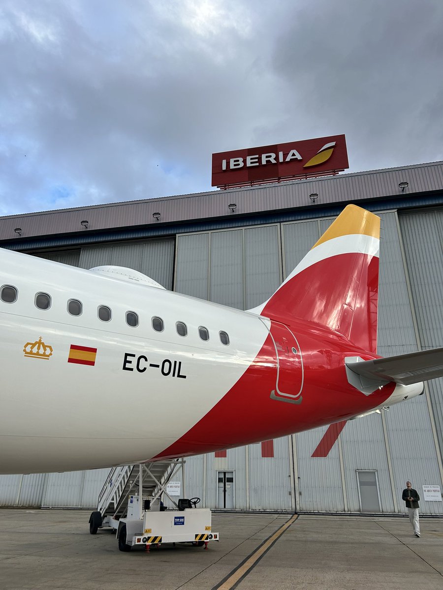 airwaysmagazine's tweet photo. ✈️ The XLR is here. 

Today, Iberia presents its latest addition to its fleet, the A321XLR. The Spanish airline is the first airline in the world to take delivery of the XLR.

#Iberia #Airbus #Airways https://t.co/WsFgQYgRTQ